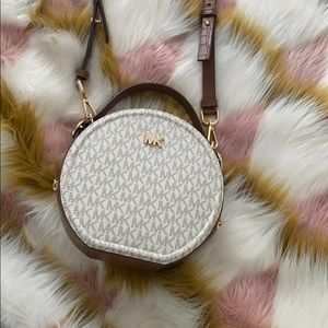 delaney medium logo canteen crossbody bag